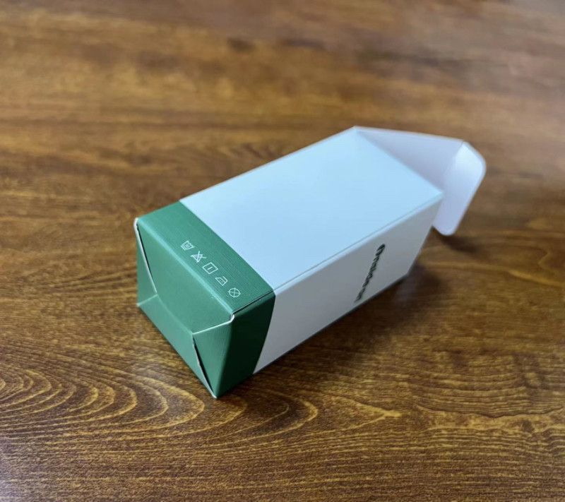 กล่องกระดาษคราฟท์เป็นมิตรกับสิ่งแวดล้อม เขียว ส้ม OEM 90มม. 13ซม